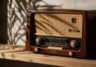 Altro che streaming: le radio portatili sono tornate di moda